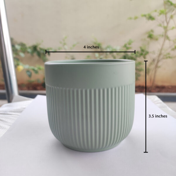 POC000104GN-d A simple Ceramic planter, elegant, stylish for potting small indoor plants, succulents that can be kept on your working table, Side table, Tea table, TV stand