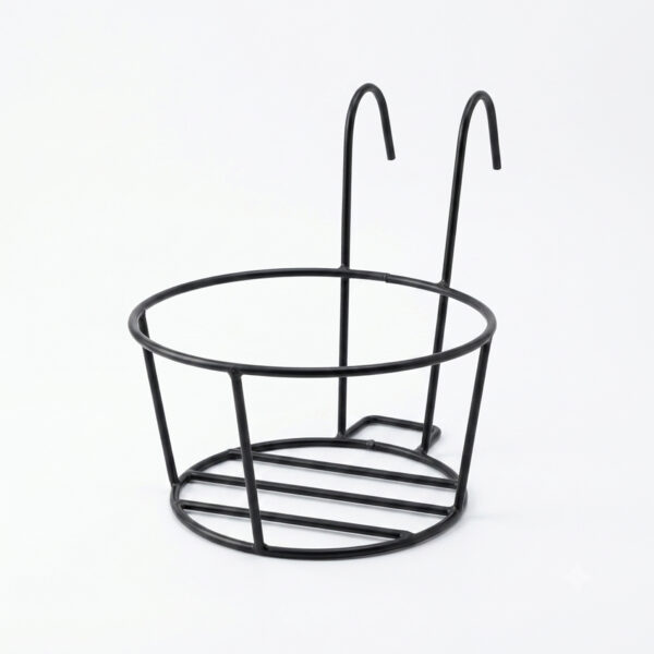 PS01MT0004b Round black galvanised steel hanging planter basket with sturdy hook design for railings or fences. Rust-resistant, powder-coated finish; ideal for outdoor plants, herbs, or balcony décor.